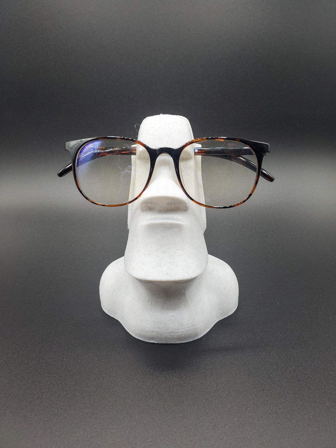 Moai Glasses Holder