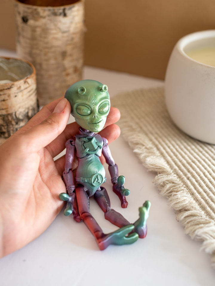 Friendly Fidget Alien | Flexible Articulating 3d Printed Companion