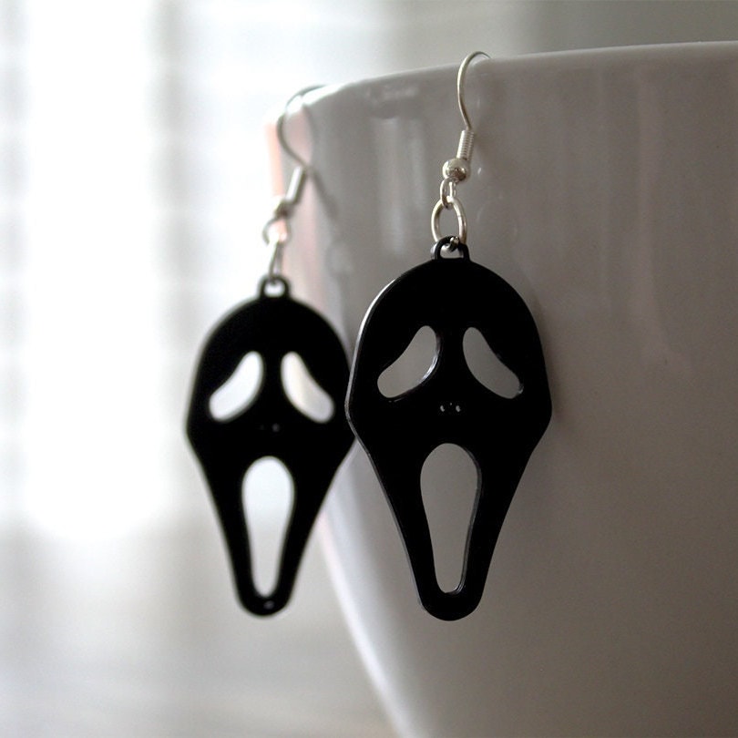
  
  Scream Earrings, Halloween Dangle Earrings, Spooky/Cute Ghost Cream
  
